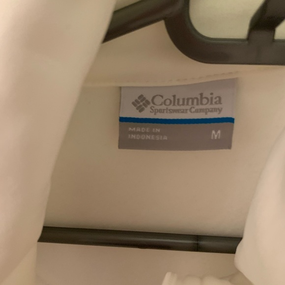 Columbia: Women’s University of Tennessee Vols UTK White Short Sleeve Vest NWT - Picture 4 of 6